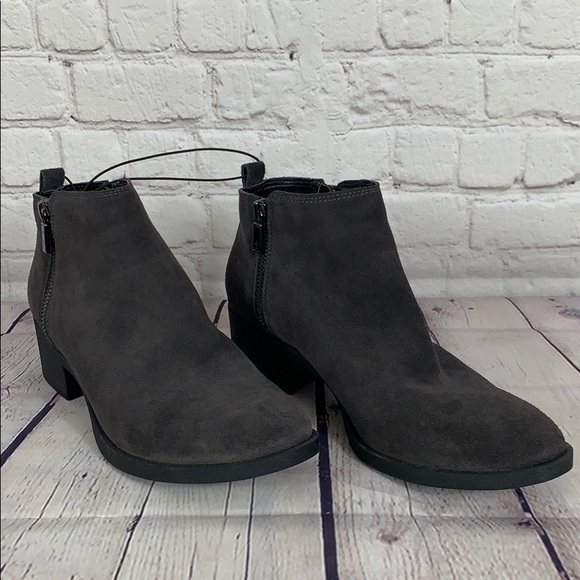 Kenneth Cole Dara Gray Suede Ankle Boot Size 8.5